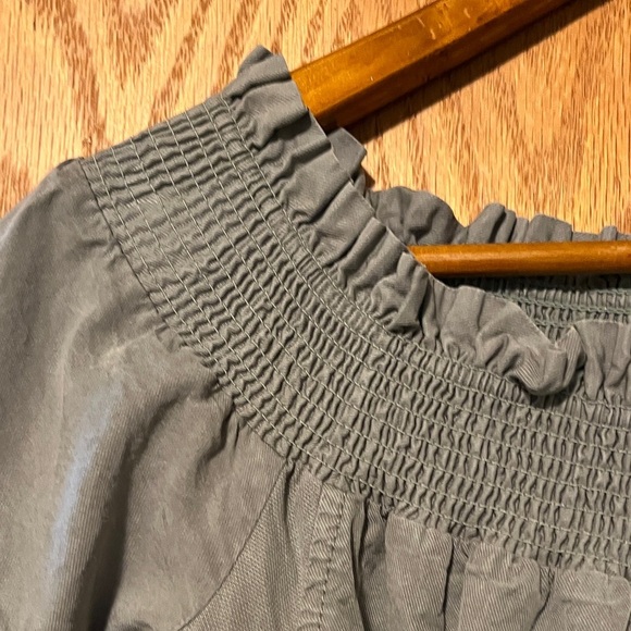 Vineyard Vines Off-Shoulder Dress - Picture 6 of 10